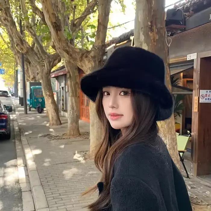 Chapeau de poisson en fourrure moelleux pour femme