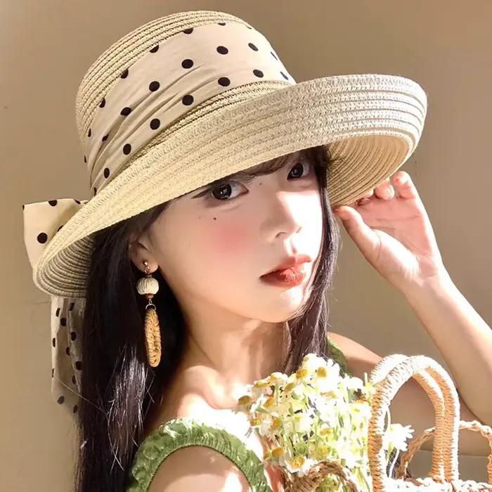 Chapeau de paille d'été à pois avec ruban pour femme