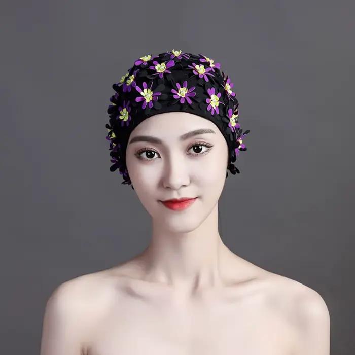 Bonnet de bain floral perlé à pétales