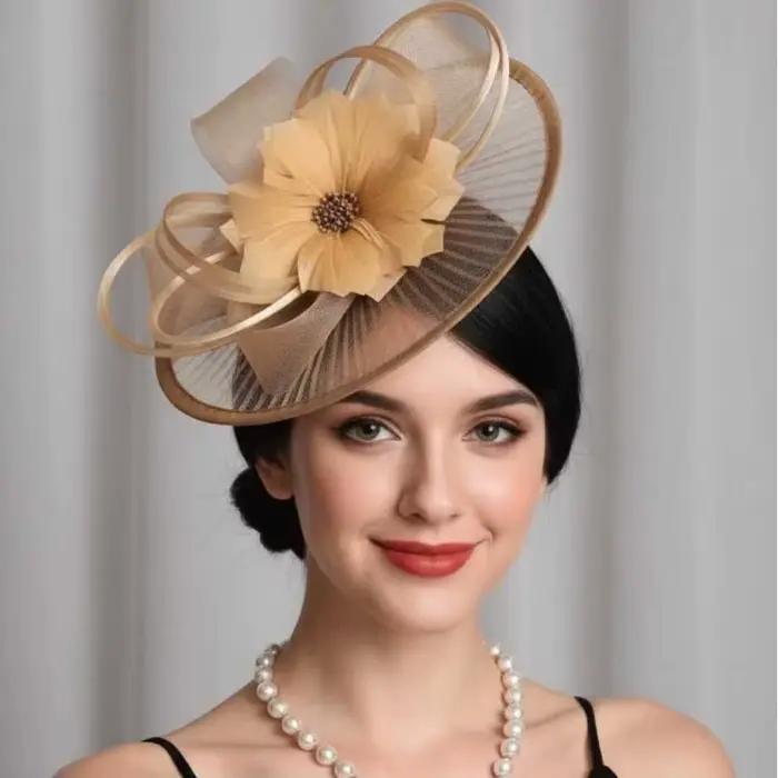 Chapeau bibi rétro pour femme orné de fleurs accessoire de tête élégant pour fêtes mariages événements courses et occasions spéciales