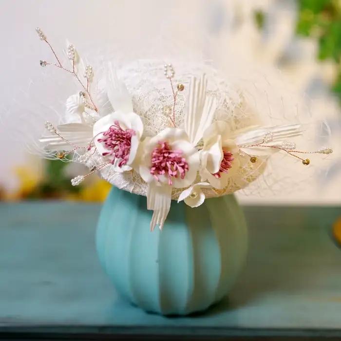 Chapeau Fascinateur à Fleurs Féeriques Style Français Mignon Chapeau Lolita Pour Mariage Mariée Église Fête Avec Voilette Pour Visage