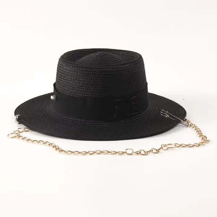 Chapeaux de paille avec lettres en métal mode pour femmes et hommes vacances d'été plein air chapeau de soleil plage chapeau panama tricoter multifonctionnalité style sport adapté aux quatre saisons