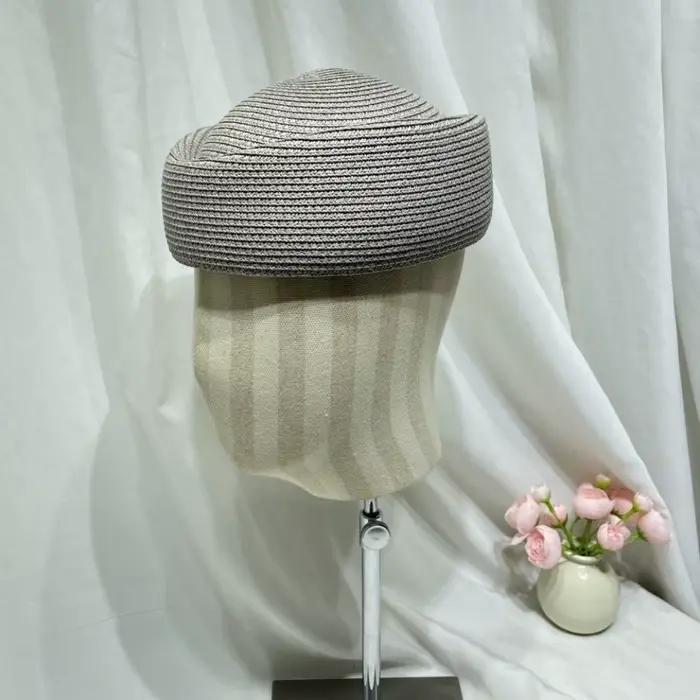 Nouveau chapeau élégant en paille