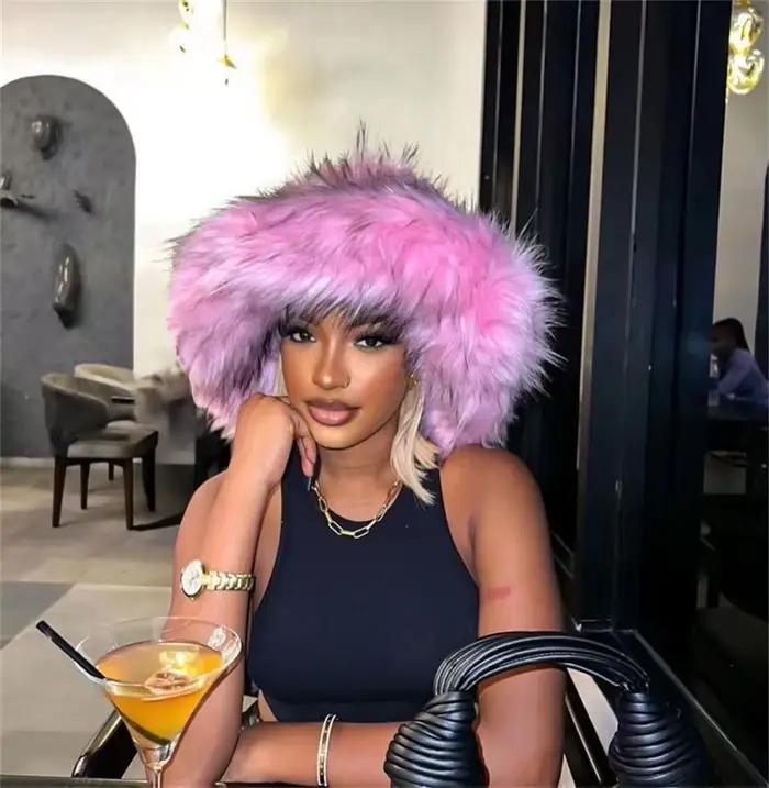 Chapeau seau en fausse fourrure moelleuse