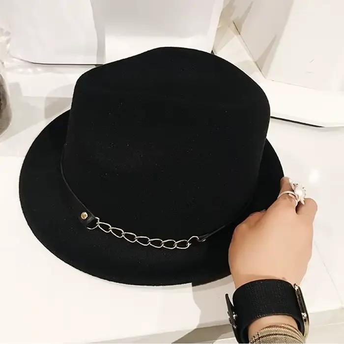 Chapeau Fedora avec Chaîne Décorative Polyvalent Style Coréen pour Hommes et Femmes Occasions Spéciales Hiver Casual