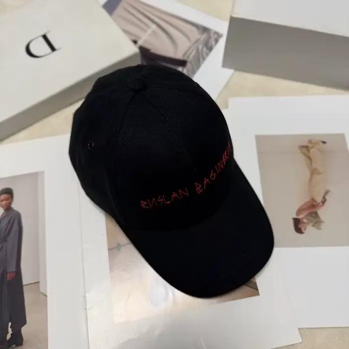 Casquettes de luxe pour femmes avec monogramme de marque