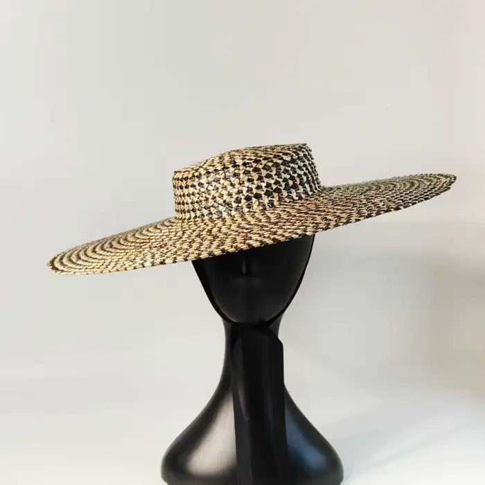 Chapeau de soleil en paille à large bord surdimensionné pour femme