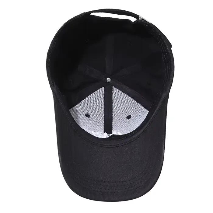 Casquette de baseball avec texte "cœur" brodé en 3D