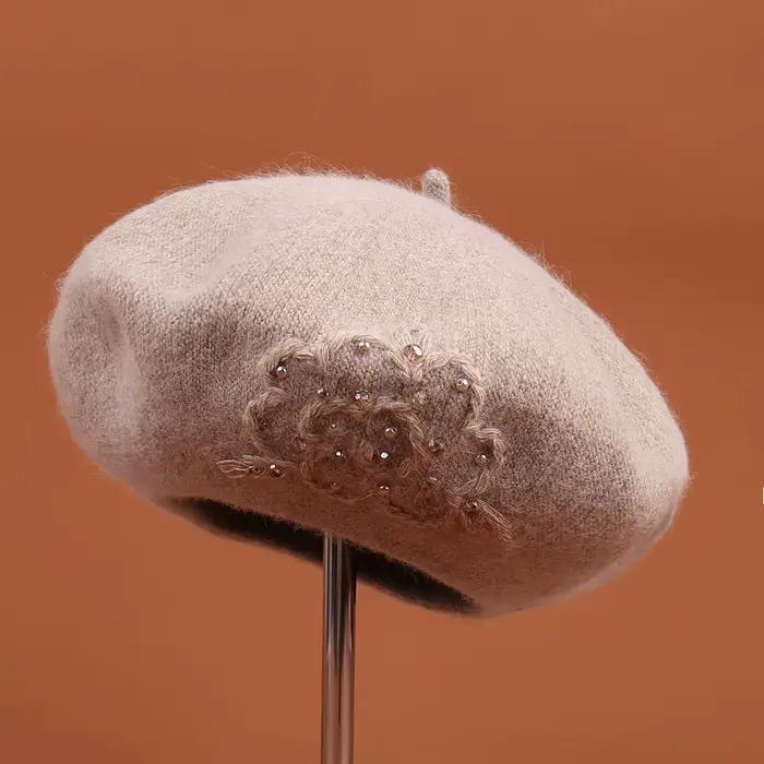 Béret femme hiver Angora tricot chapeau fleur perles chaud doux accessoire pour l'automne Sports de plein air temps froid