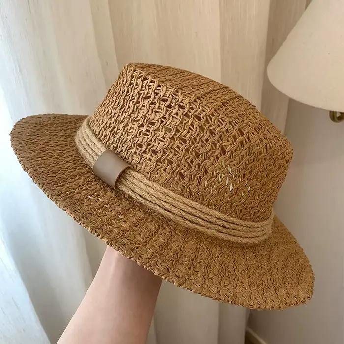 Chapeau de paille rétro coréen ajouré à dessus plat pour femme