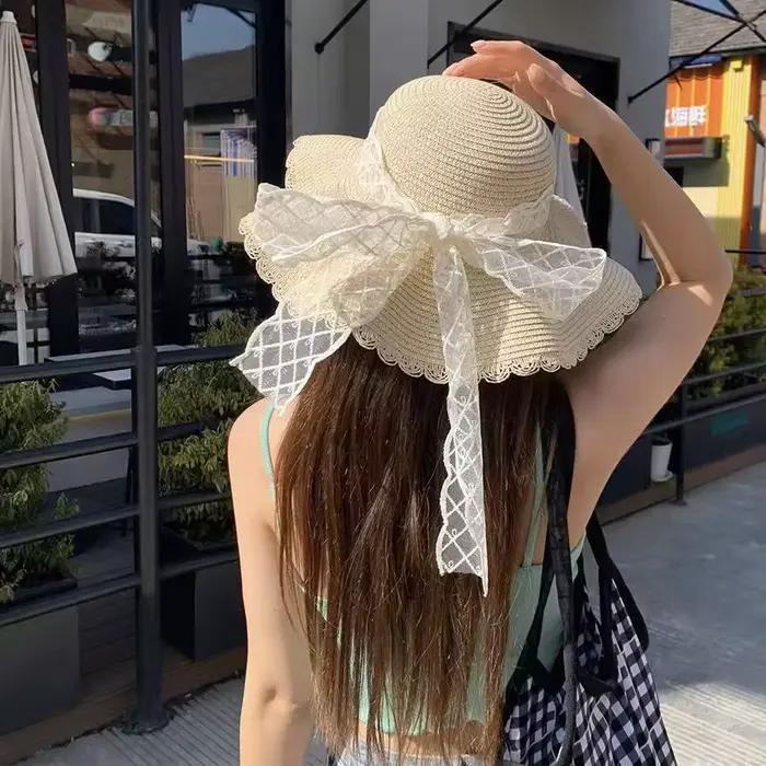 Chapeau de soleil en paille à large bord pour femme avec nœud en dentelle tulipe