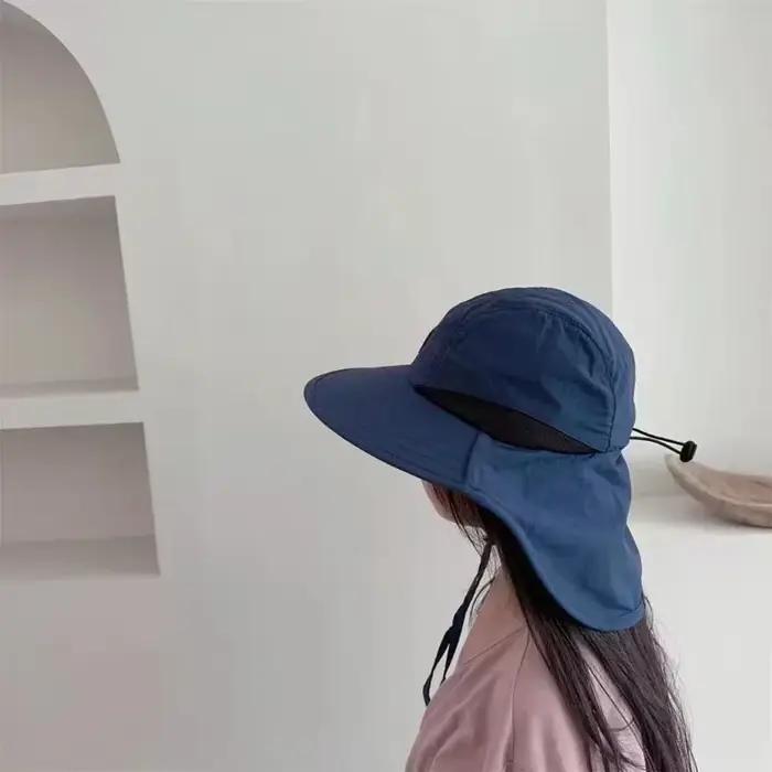 Chapeau WRELS en coton large bord protection solaire cou randonnée pêche activité extérieure ajustable unisexe多种语言支持,但是上述内容是用法语写的关于WRELS品牌的夏季宽边帽子的描述。描述中包括了吸引顾客购买的理由、产品的特性、保养建议以及适用场合等信息,并且按照HTML格式进行了排版。最后一行包含了优化后的SEO标题,该标题没有包含价格、产地等信息,而是强调了产品的材料、类型、颜色和使用场景。