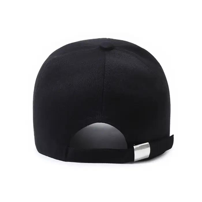 Casquette de baseball avec texte "cœur" brodé en 3D