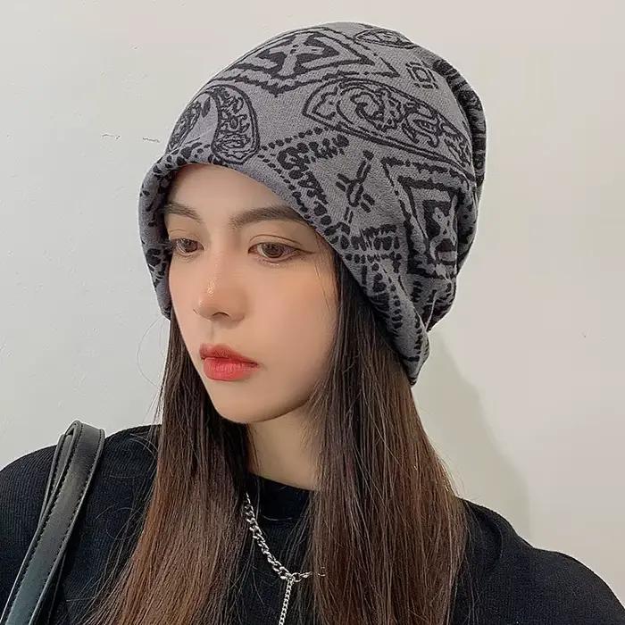 Bonnet ample tricoté décontracté pour femmes hiver motifs solides polyvalents à offrir pour activités quotidiennes