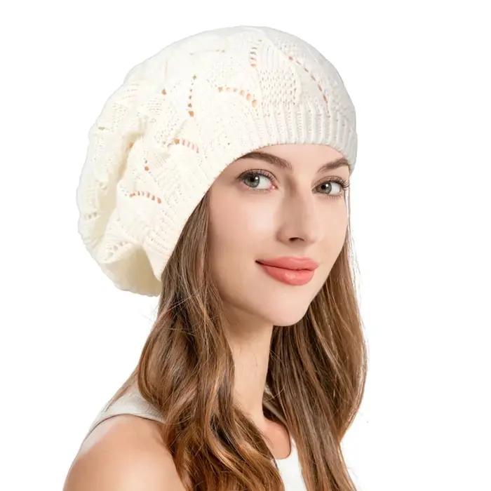 Béret tricoté ajouré pour femme