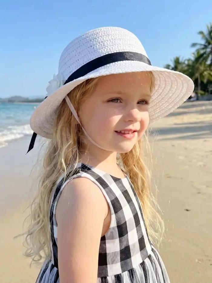 Chapeau de paille blanc orné de fleurs noires et blanches pour filles de 3 à 8 ans pour les vacances à la plage et les activités estivales en plein air