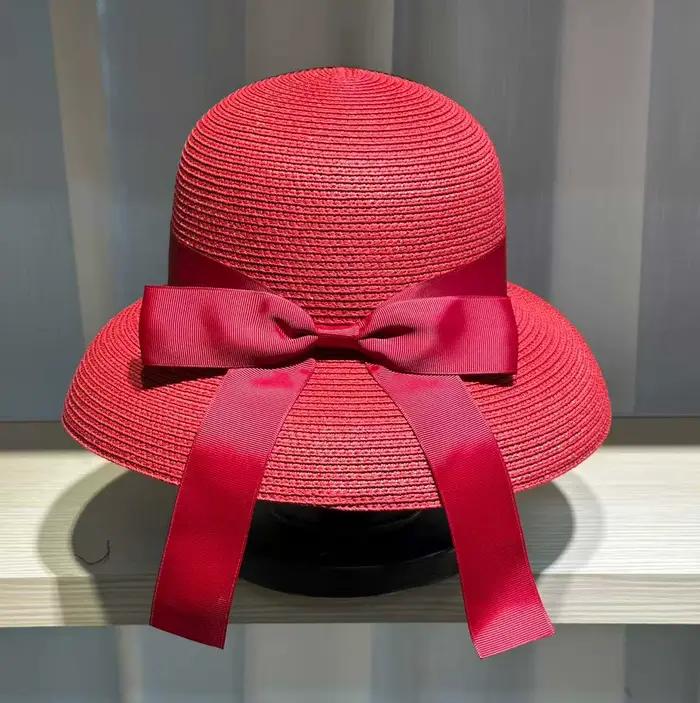 Chapeau d'été bleu lac style Hepburn pour femme