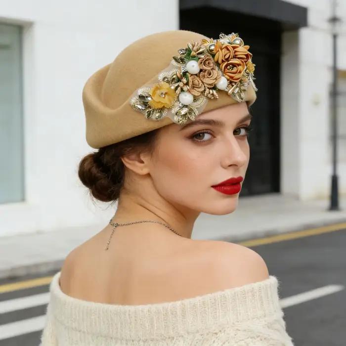 Chapeaux de luxe en feutre avec strass et fleurs pour femmes