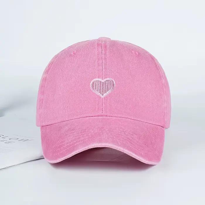 Casquette de baseball vintage brodée de cœurs roses : décontractée