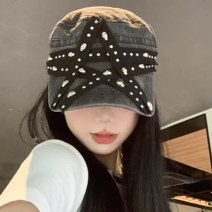 Nouveaux chapeaux pour femmes