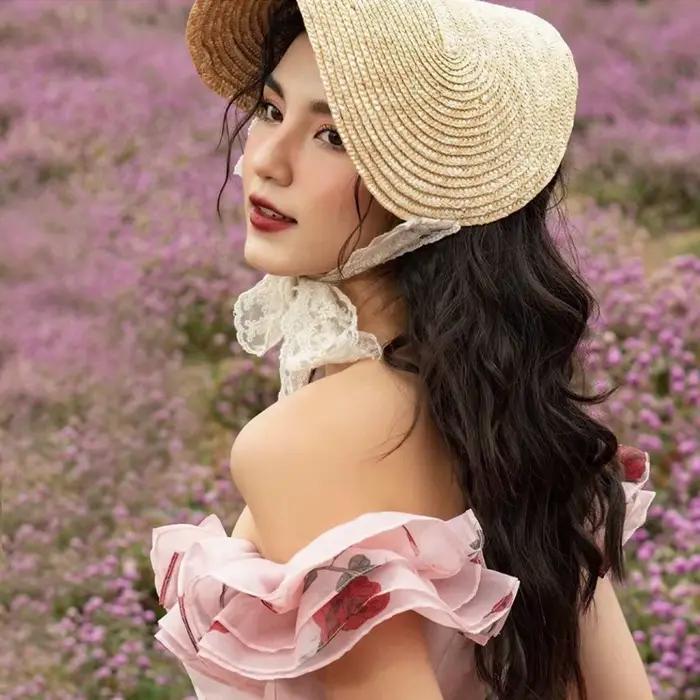 Chapeau de soleil rétro français en paille de blé avec nœud en dentelle monobloc pour femme