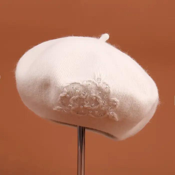 Béret femme hiver Angora tricot chapeau fleur perles chaud doux accessoire pour l'automne Sports de plein air temps froid