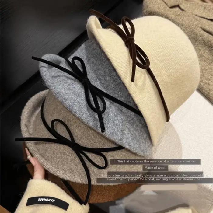Chapeau bob rétro en laine couleur unie style Hepburn avec nœud