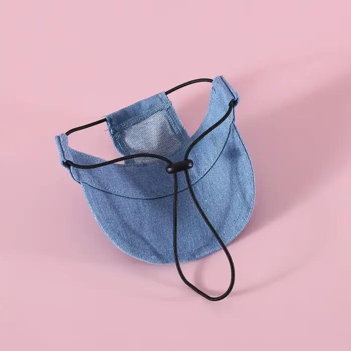 Casquette pour chien avec trous pour les oreilles