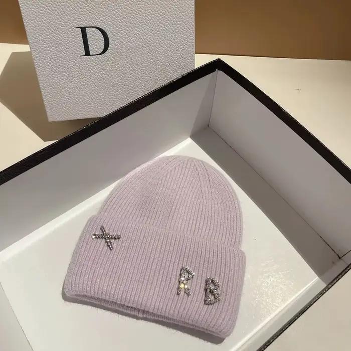 Véritable mode lapin cheveux diamant lettre chapeau femmes hiver chaud tricot