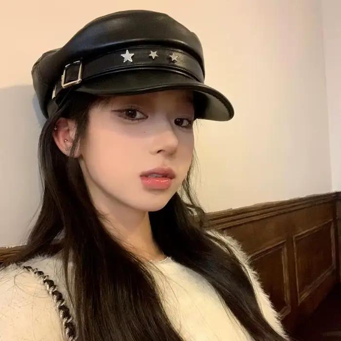 Béret à rivets Vintage Harajuku Y2K pour fille gothique Lolita en cuir noir visage foncé révélant des casquettes de