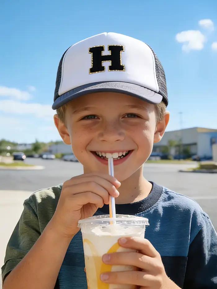 Chapeau gris à motifs de 26 lettres pour enfants 4-6 ans casquette de baseball pare-soleil activités de plein air tricoté ajustable