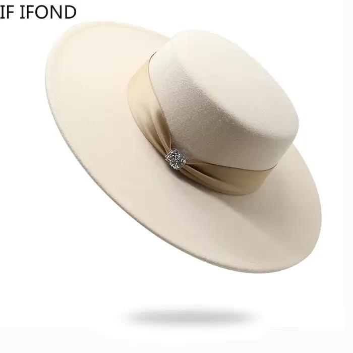 Chapeau Fedoras en Satin Feutré Blanc pour Femme