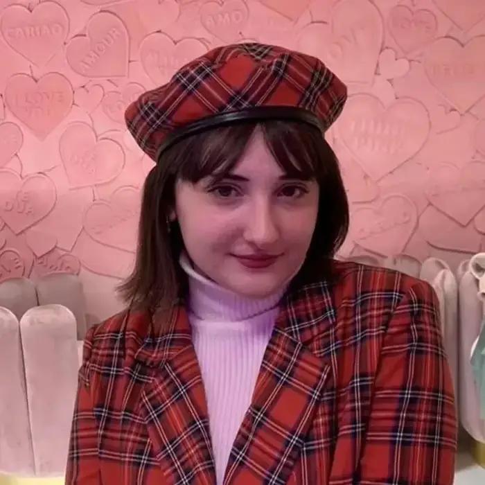 Chapeau de peintre à carreaux rouge pour femme