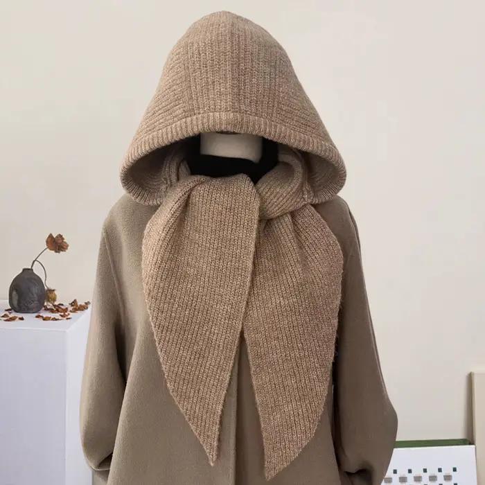 Chapeau Skullies tricoté côtelé pour femmes avec écharpe