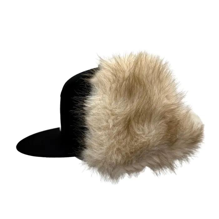 Chapeau YVLFur style Playboi Carti avec logo brodé