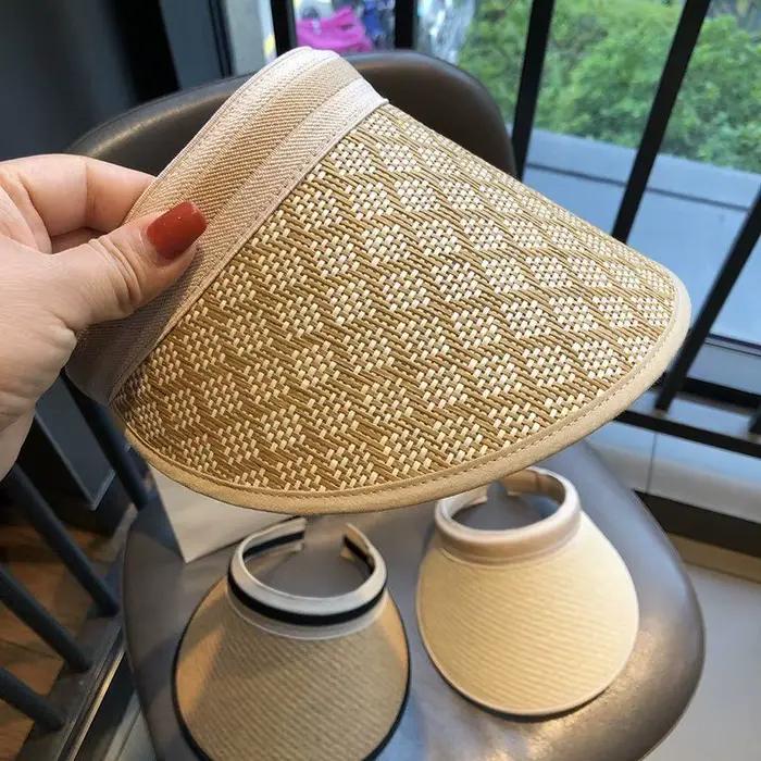 Chapeau de paille visières protection solaire chapeau queue de cheval style plaid pour femmes occasions estivales et printanières