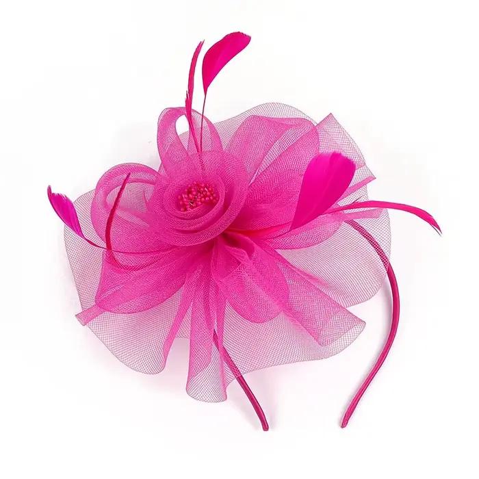 Nouveaux chapeaux fascinateurs à plumes et rubans