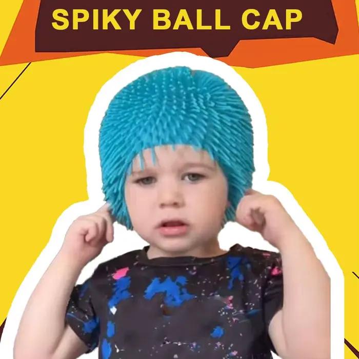 Chapeau de farces à boule pointue