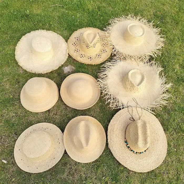 Chapeau de paille à grand bord en raphia