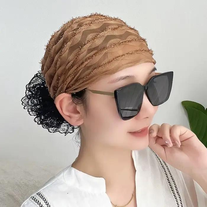 Bonnet polyvalent en dentelle douce