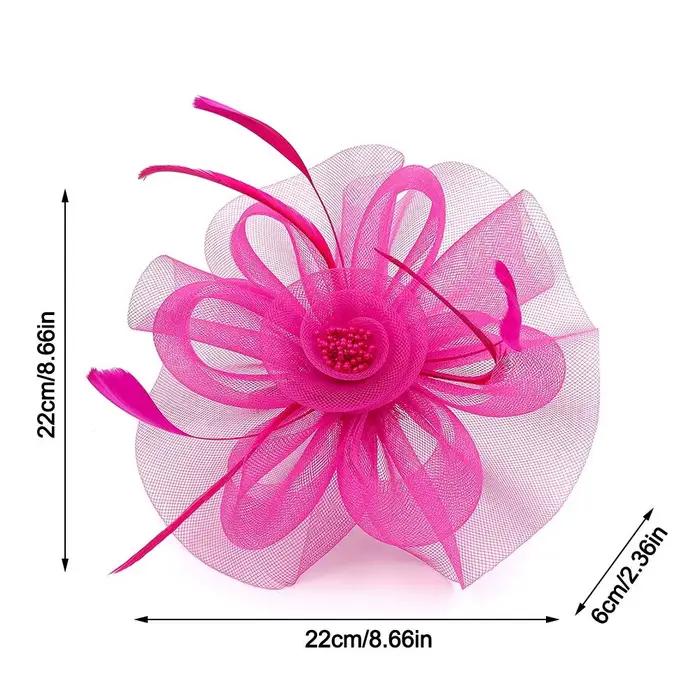 Nouveaux chapeaux fascinateurs à plumes et rubans