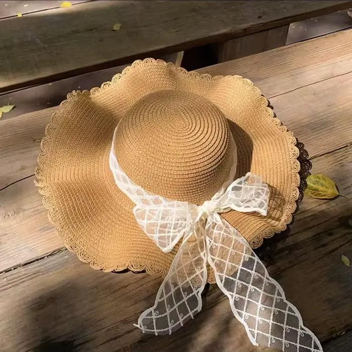 Chapeau de soleil en paille à large bord pour femme avec nœud en dentelle tulipe