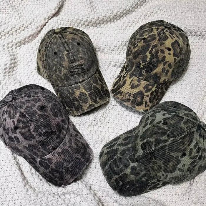 Accessoire de mode, chapeau rétro imprimé léopard