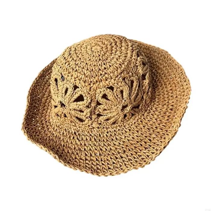 Chapeau soleil en paille ajouré à larges bords