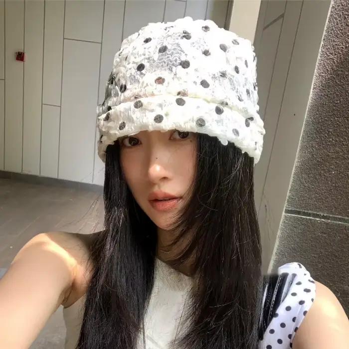 Chapeau Coréen Style Ins à Fleurs 3D et Pois