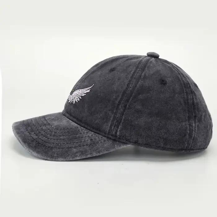 Casquette de baseball en coton lavé brodée avec un ange ailé