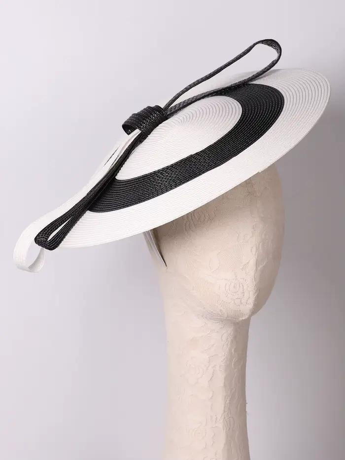 Chapeau Fascinator à large bord Kentucky noir et blanc pour femmes