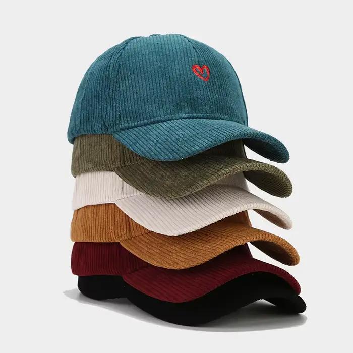 Casquette de baseball en velours cotelé unisexe avec broderie de coeur pour femmes et hommes toutes saisons occasions décontractées