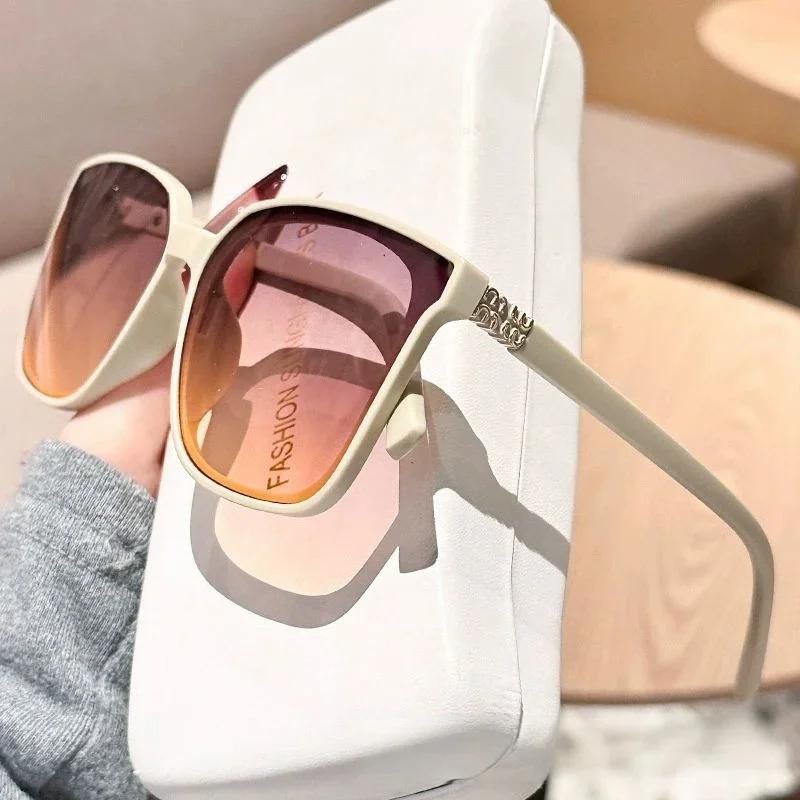 Lunettes de soleil haut de gamme pour femmes, nouveau style, monture carrée fine, avec lettres de te