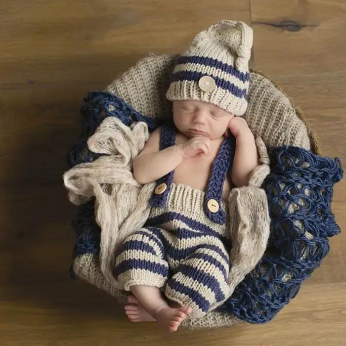 Chapeau et Combinaison Tricotées à Rayures Douces pour Bébé Nouveau-Né Garçon Fille Accessoire Photo Occasion Spéciale